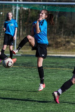 Bild 209 - B-Juniorinnen SV Henstedt-Ulzburg - MTSV Olympia Neum�nster : Ergebnis: 0:4
